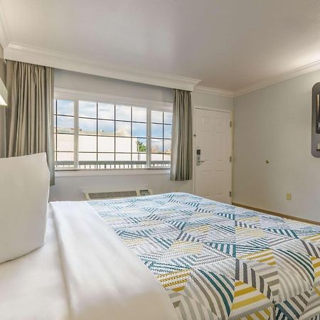 Motel 6-San Jose, Ca - Convention Center Bagian luar foto