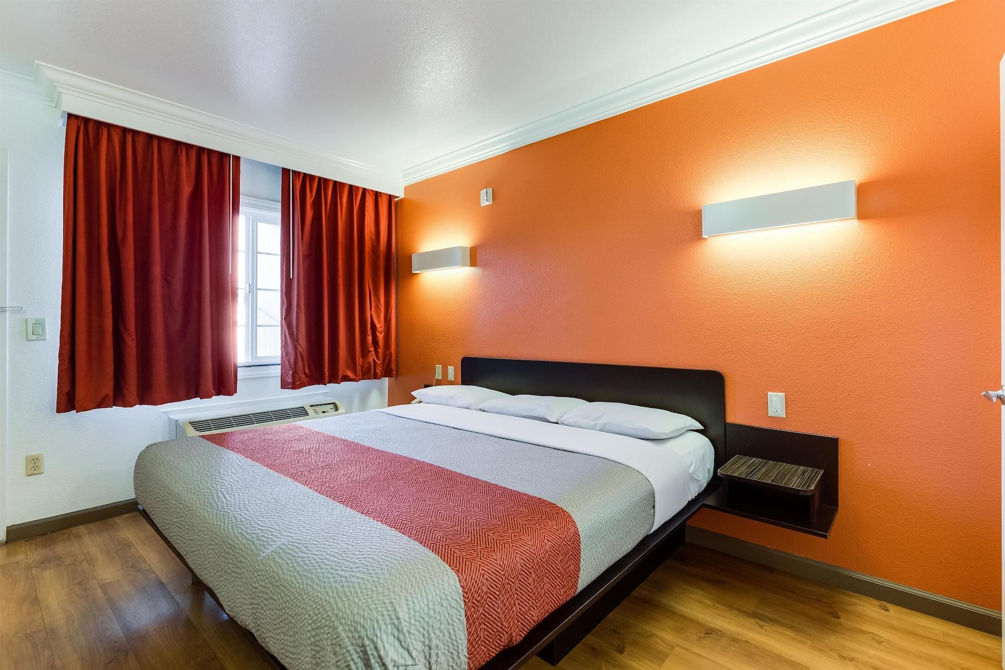 Motel 6-San Jose, Ca - Convention Center Bagian luar foto