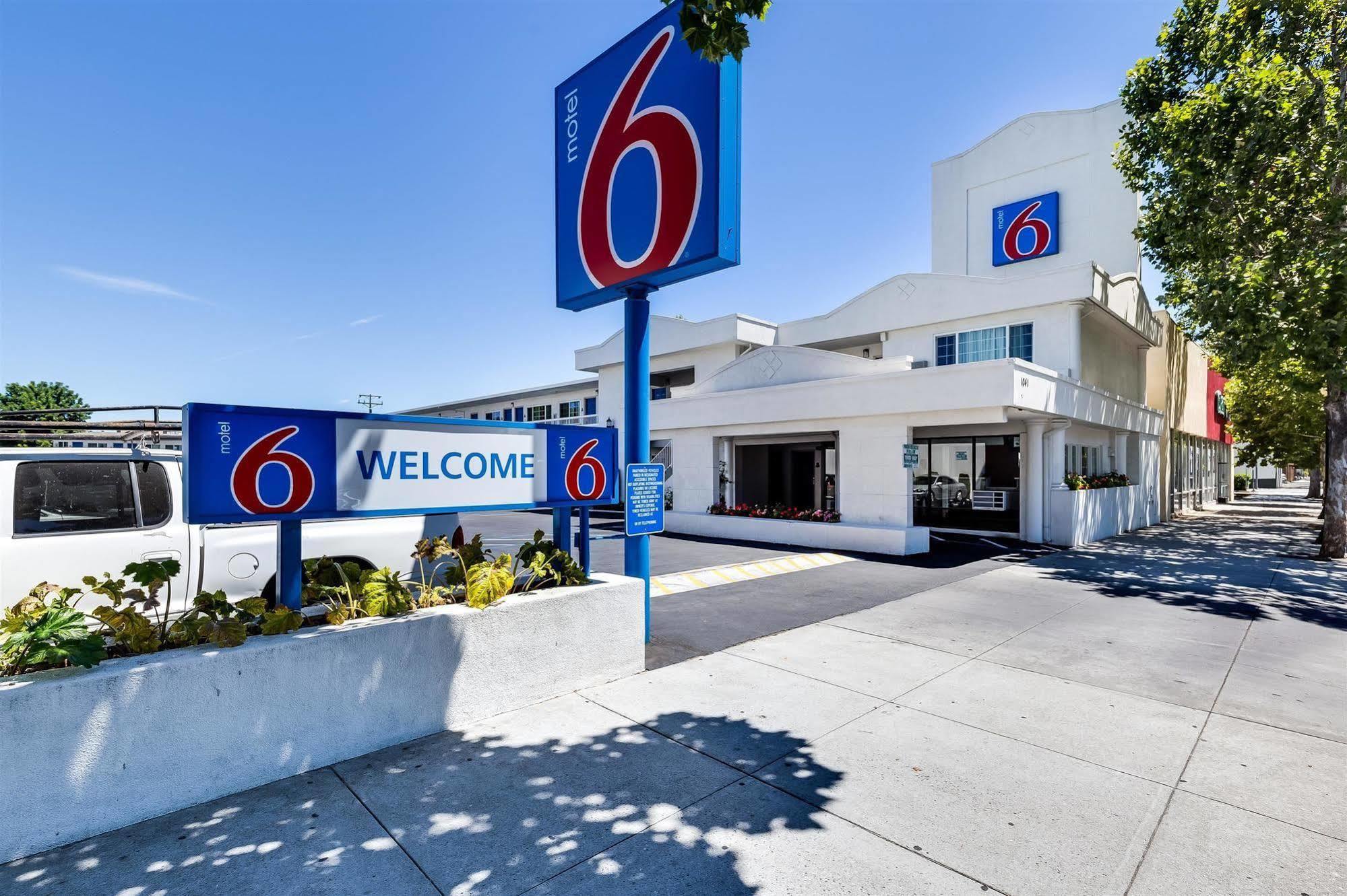Motel 6-San Jose, Ca - Convention Center Bagian luar foto