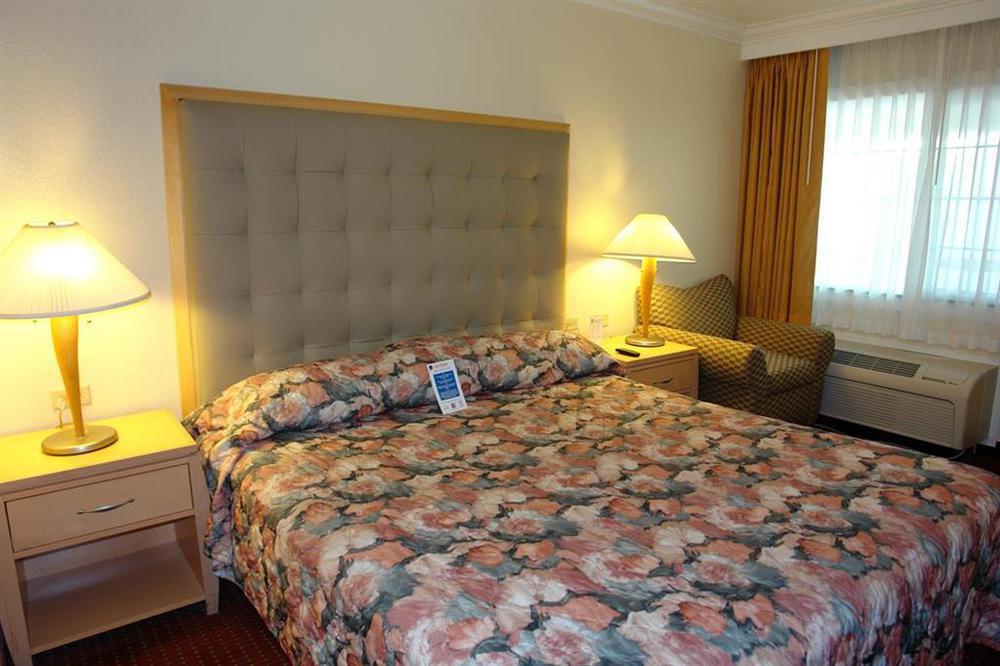 Motel 6-San Jose, Ca - Convention Center Ruang foto